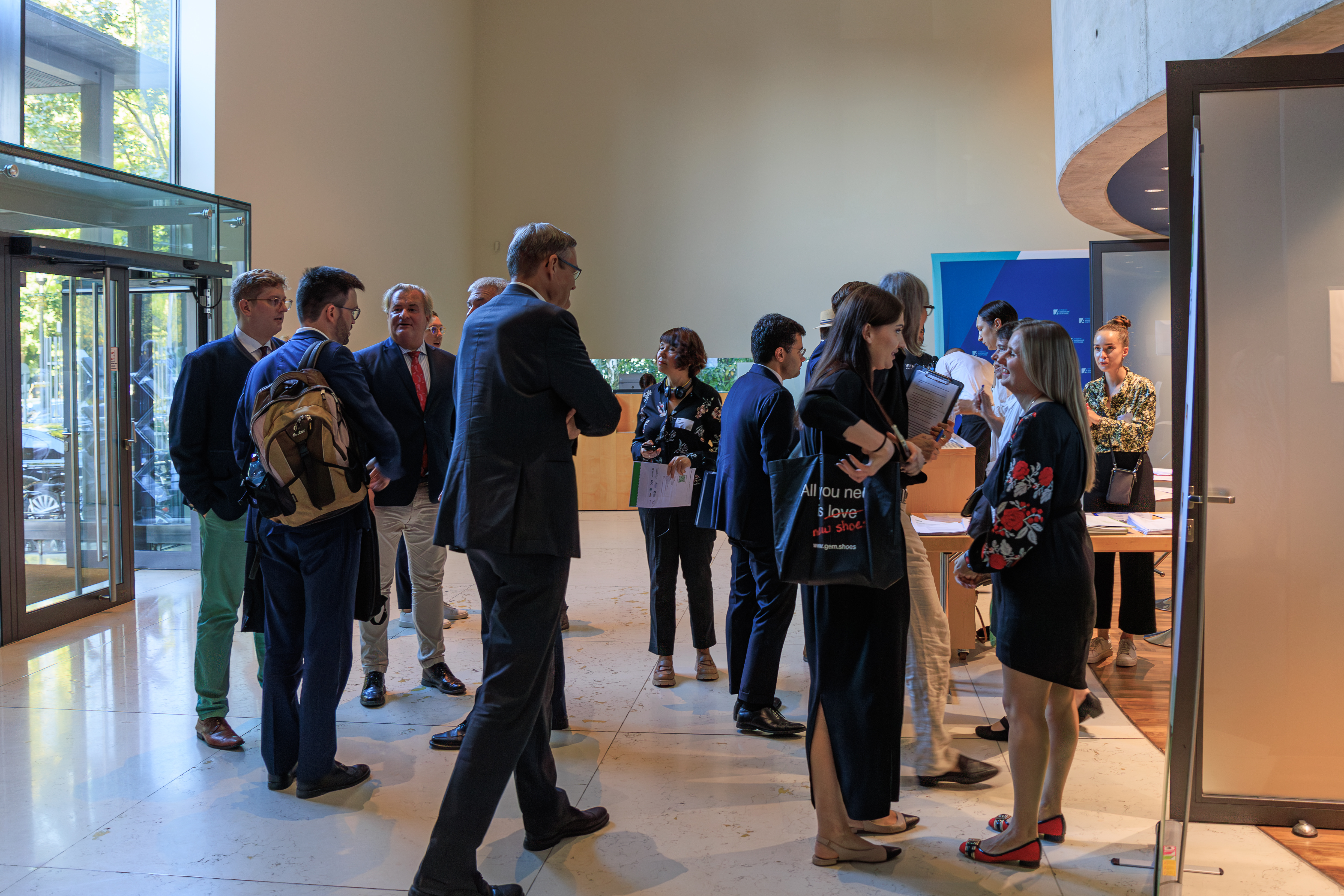 Seks multfilmi Zolushka va etti mitti